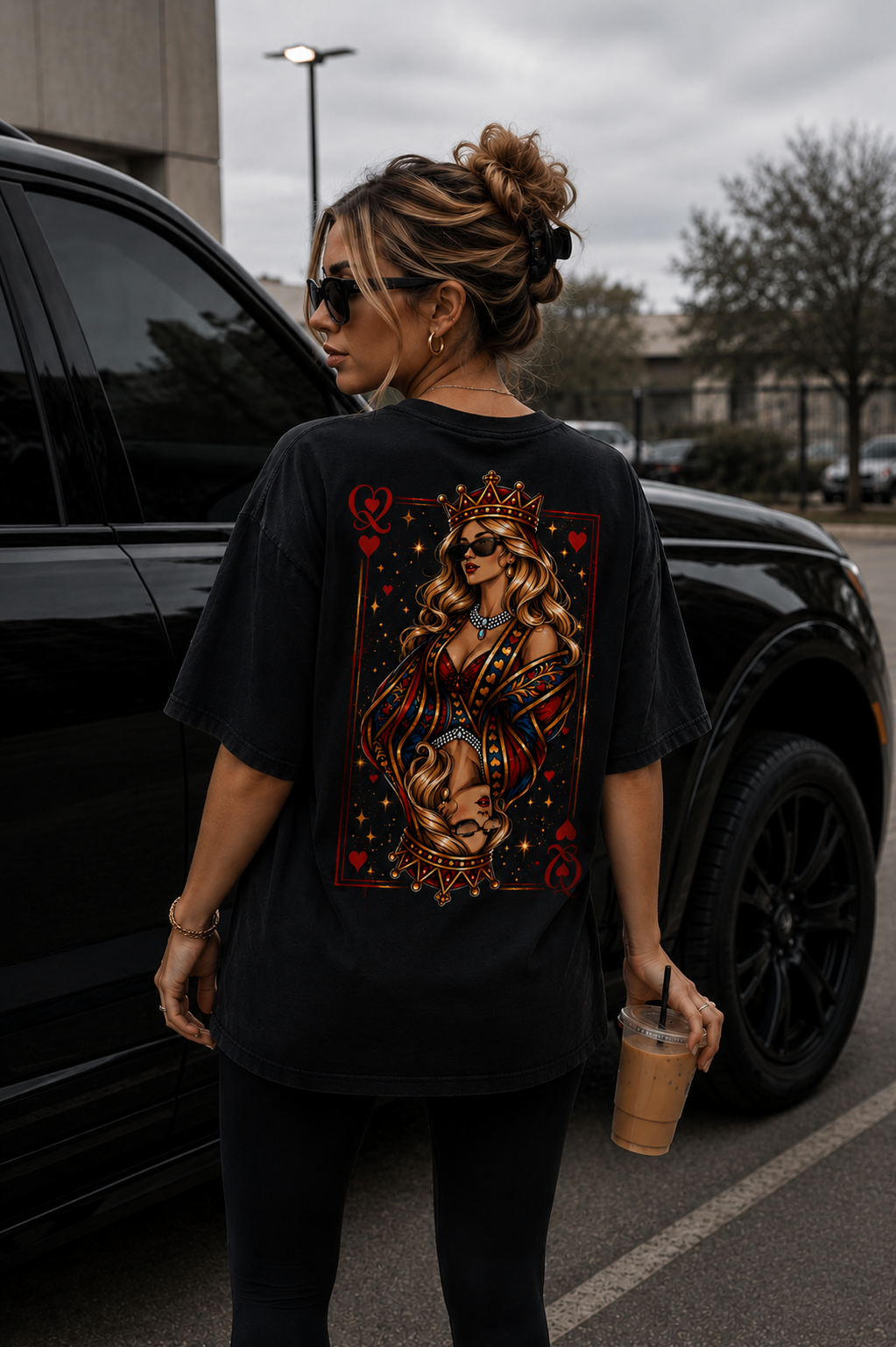 Sunglasses Queen Graphic T-Shirt | Women's Streetwear